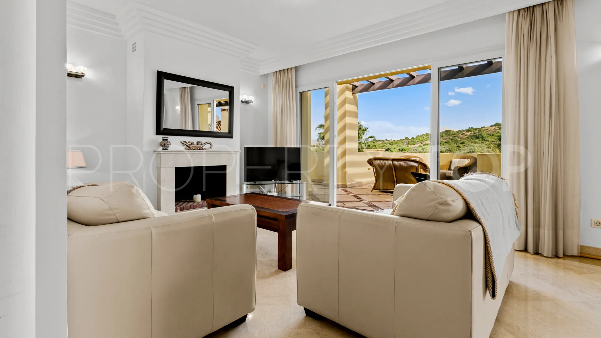 3 bedrooms penthouse in Majestic for sale
