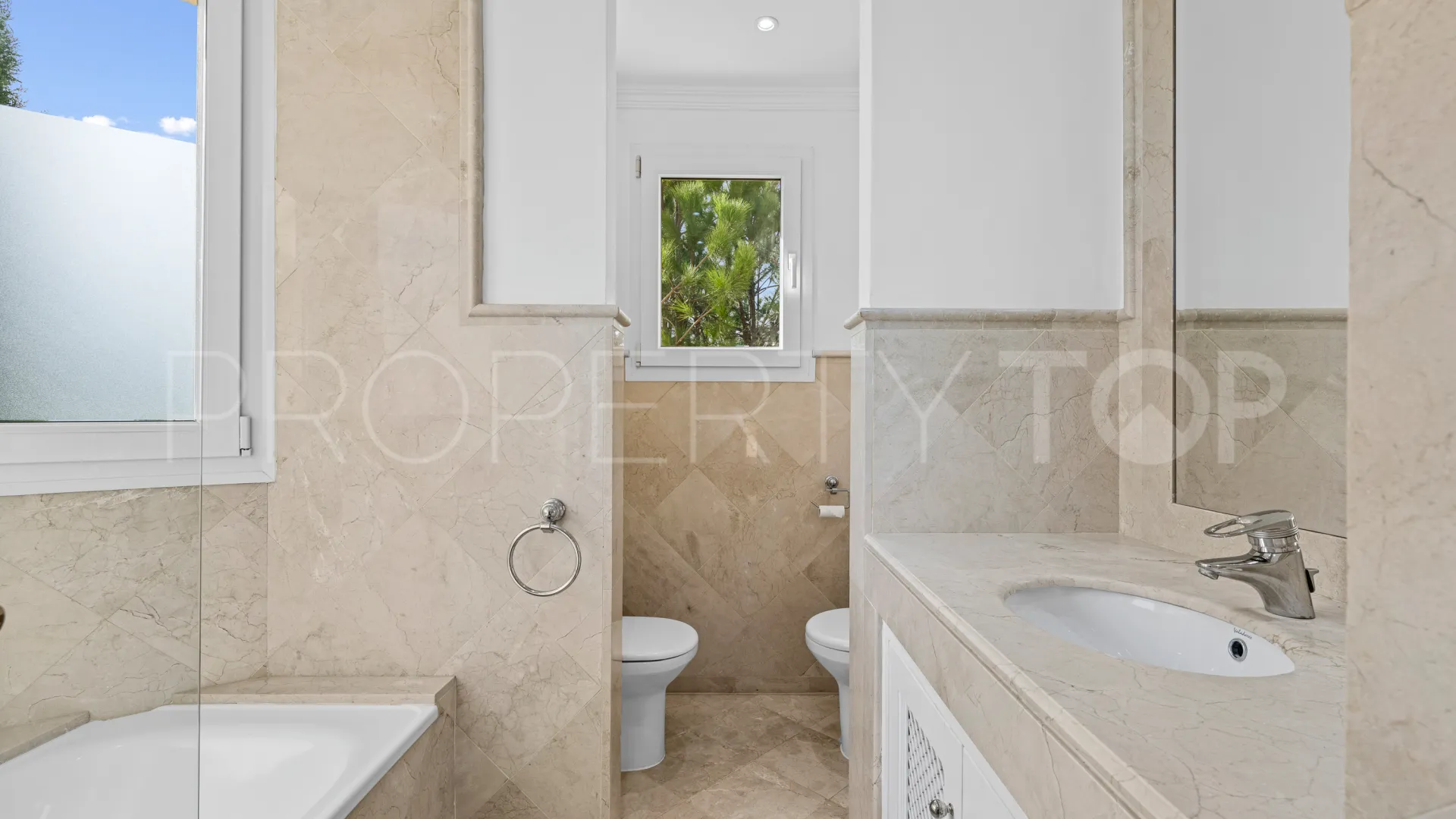 3 bedrooms penthouse in Majestic for sale
