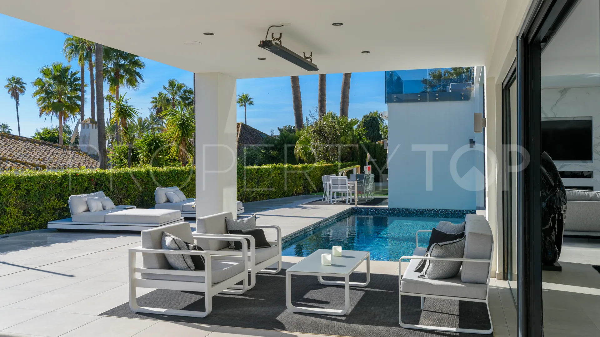 Villa con 4 dormitorios en venta en Los Monteros