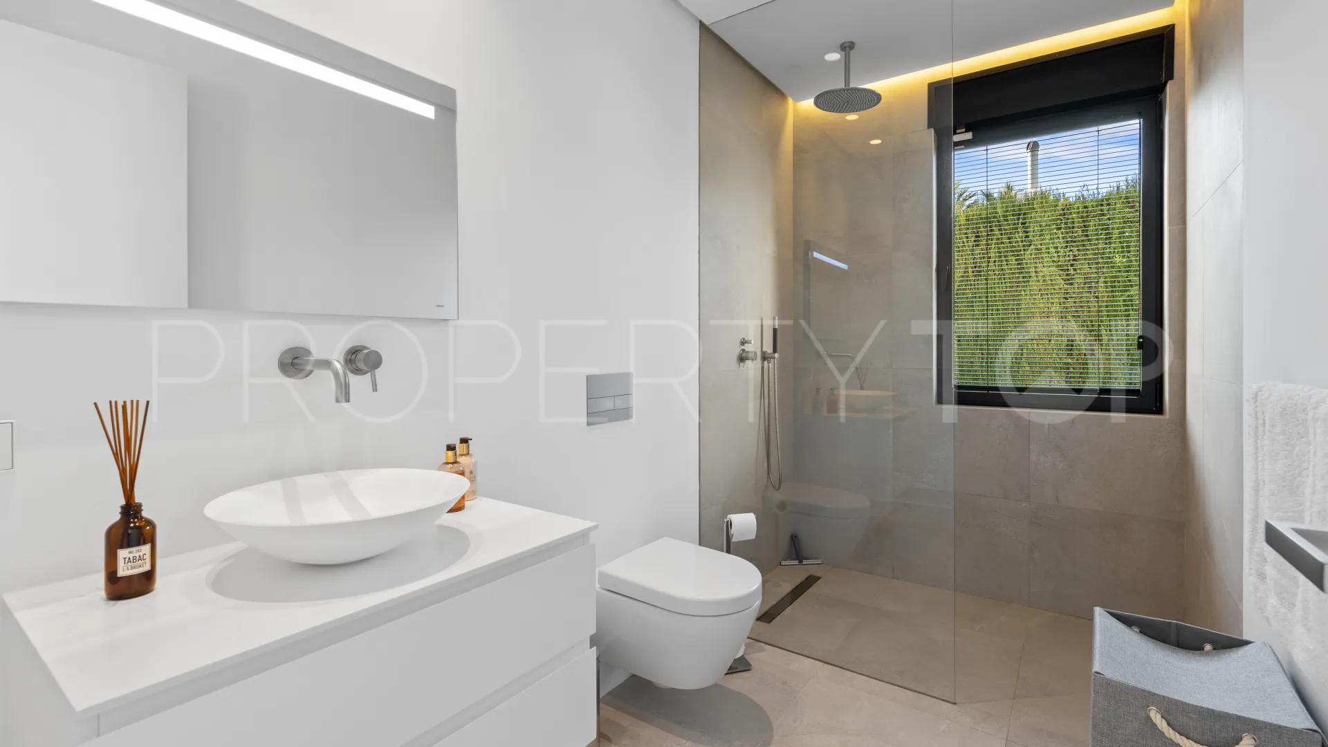 Villa con 4 dormitorios en venta en Los Monteros