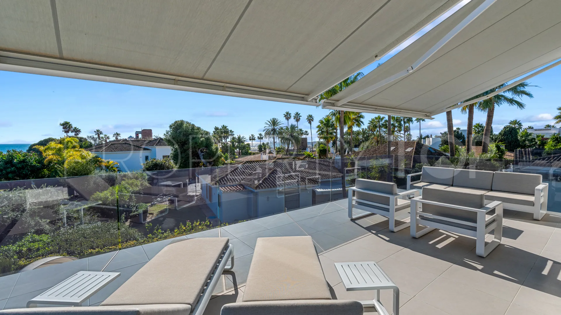 Villa con 4 dormitorios en venta en Los Monteros