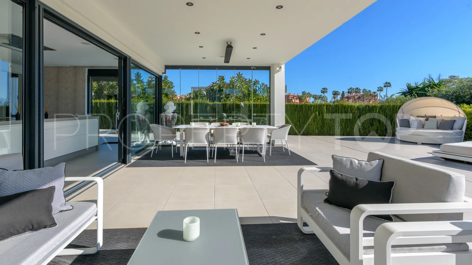 Villa con 4 dormitorios en venta en Los Monteros