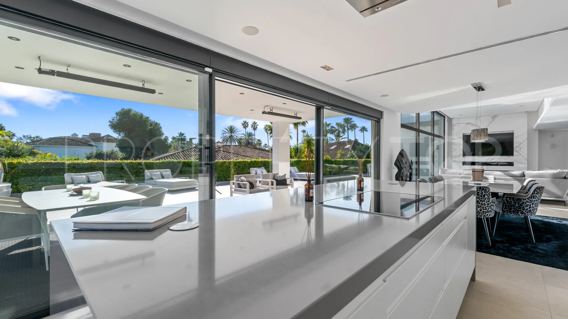 Villa con 4 dormitorios en venta en Los Monteros