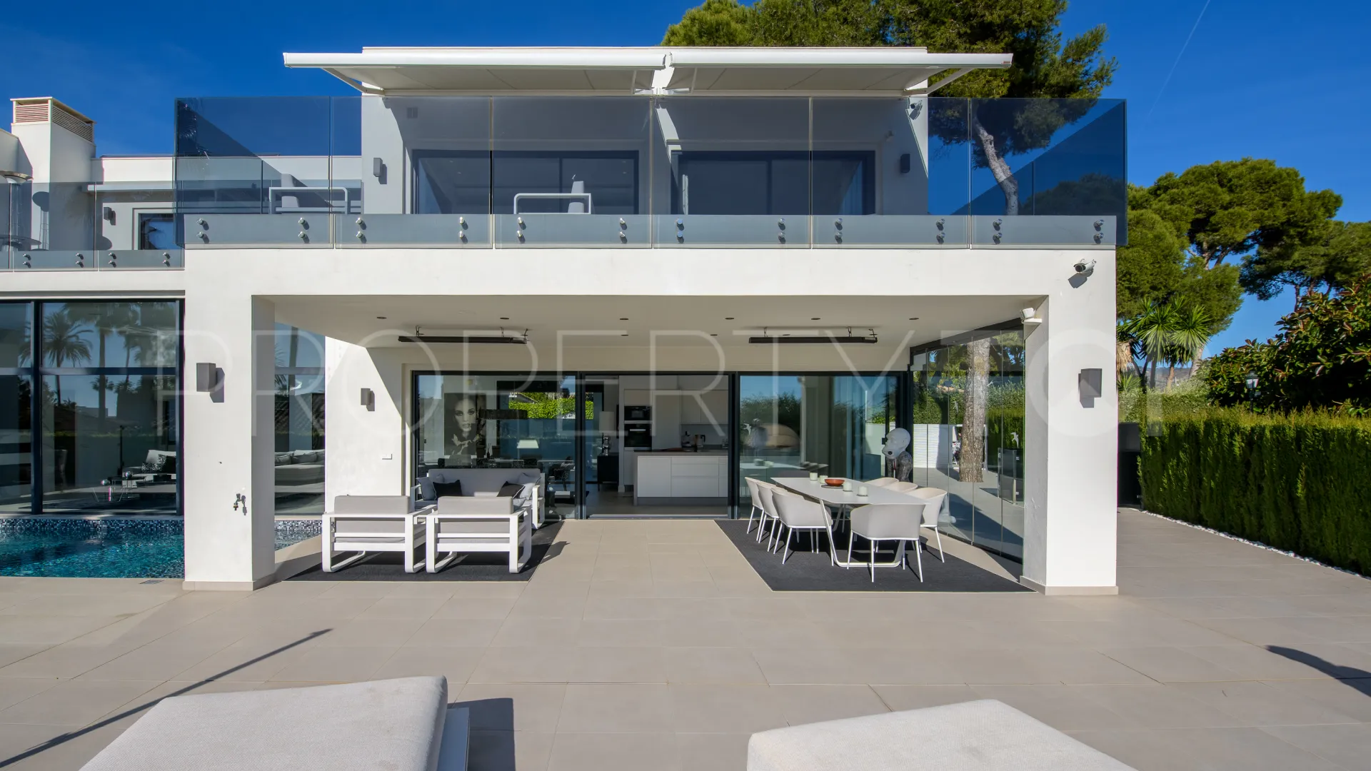 Villa con 4 dormitorios en venta en Los Monteros