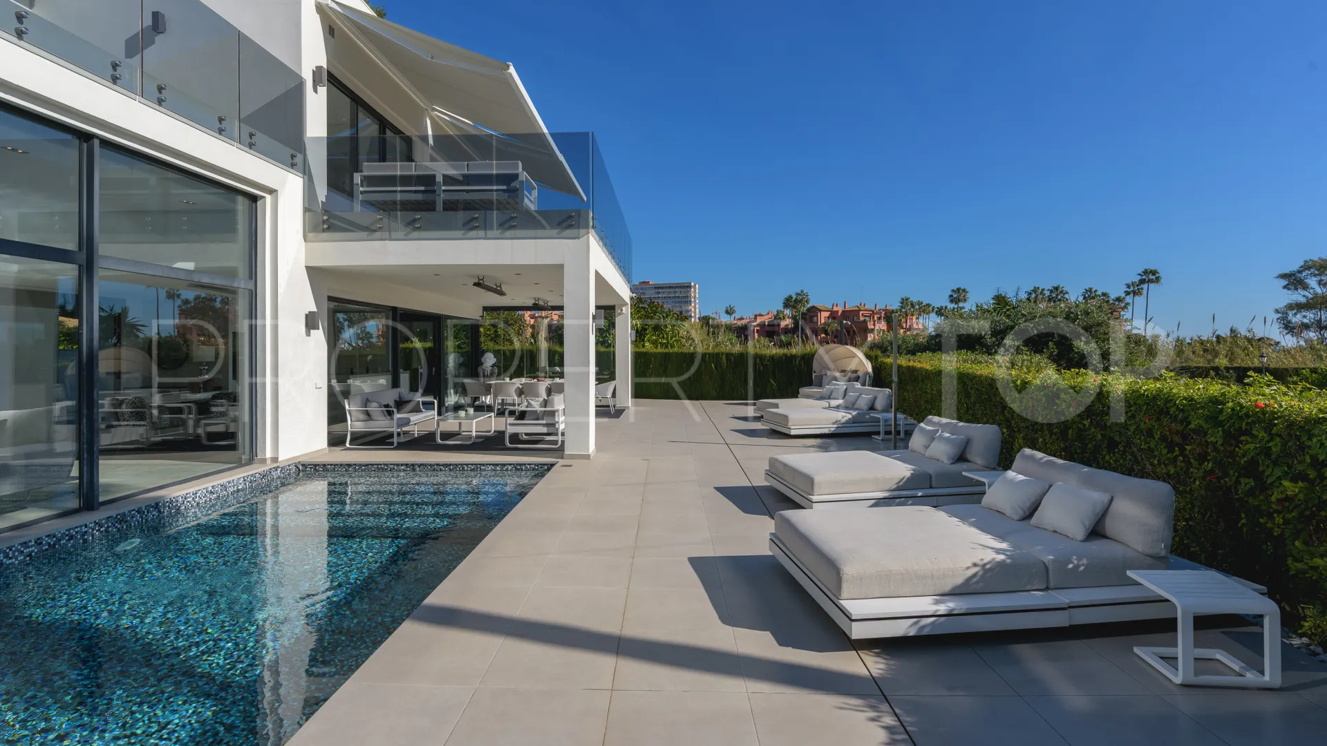 Villa con 4 dormitorios en venta en Los Monteros