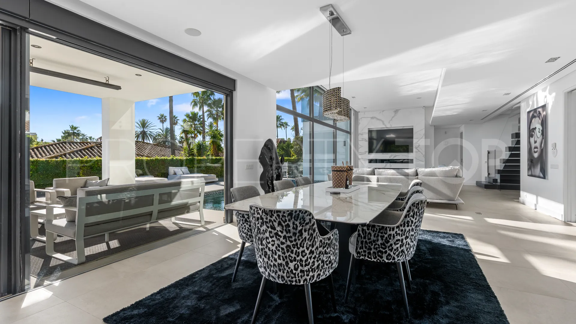Villa con 4 dormitorios en venta en Los Monteros