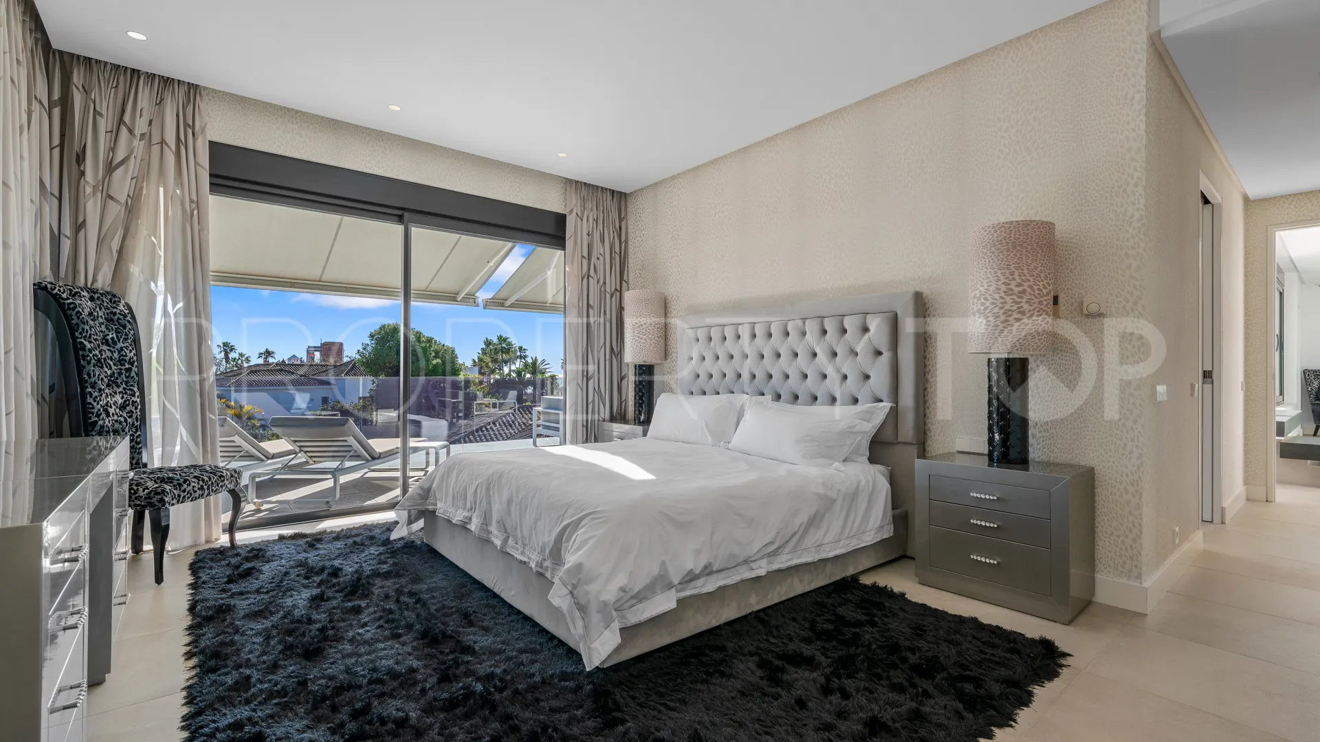 Villa con 4 dormitorios en venta en Los Monteros