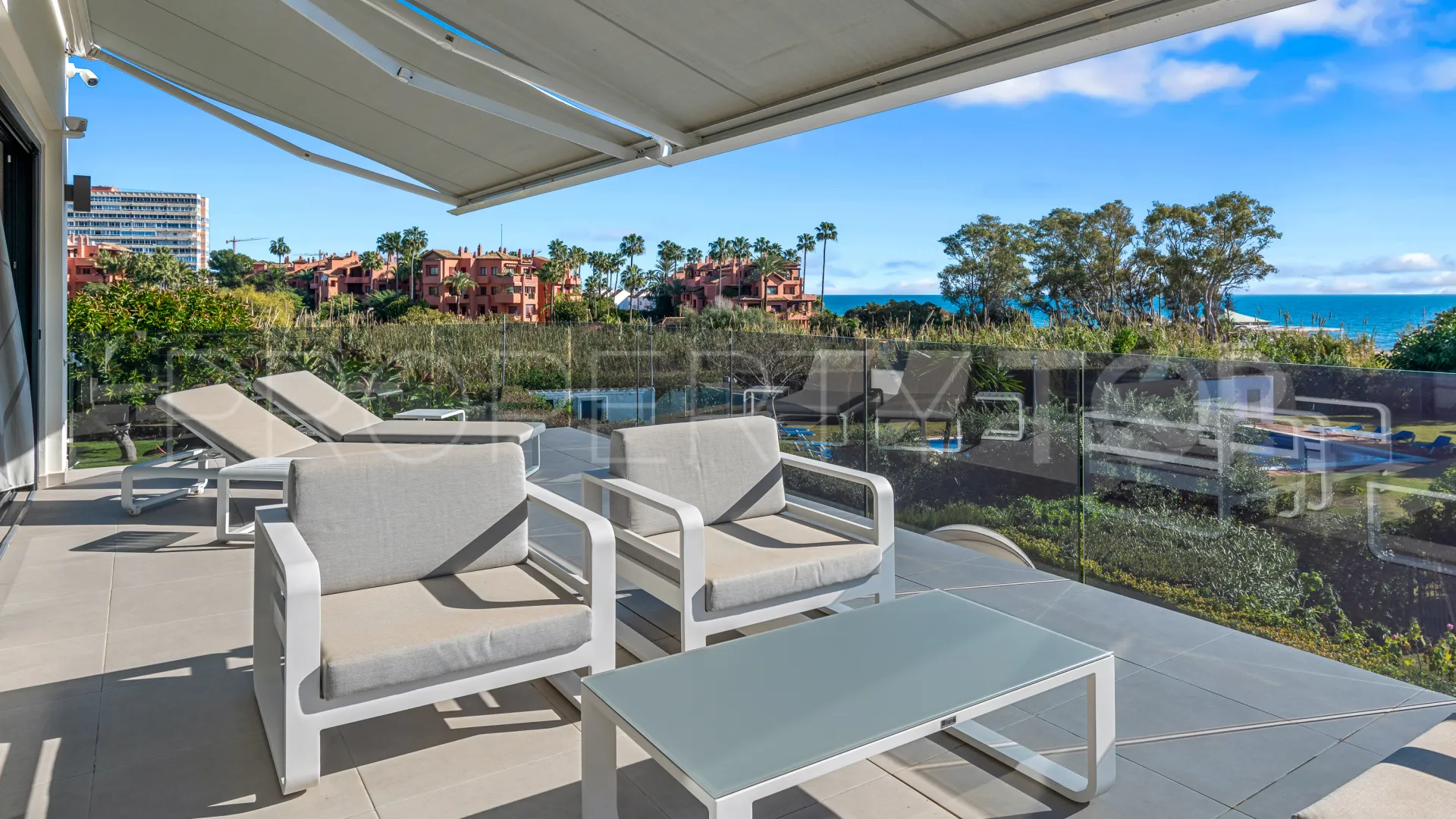 Villa con 4 dormitorios en venta en Los Monteros