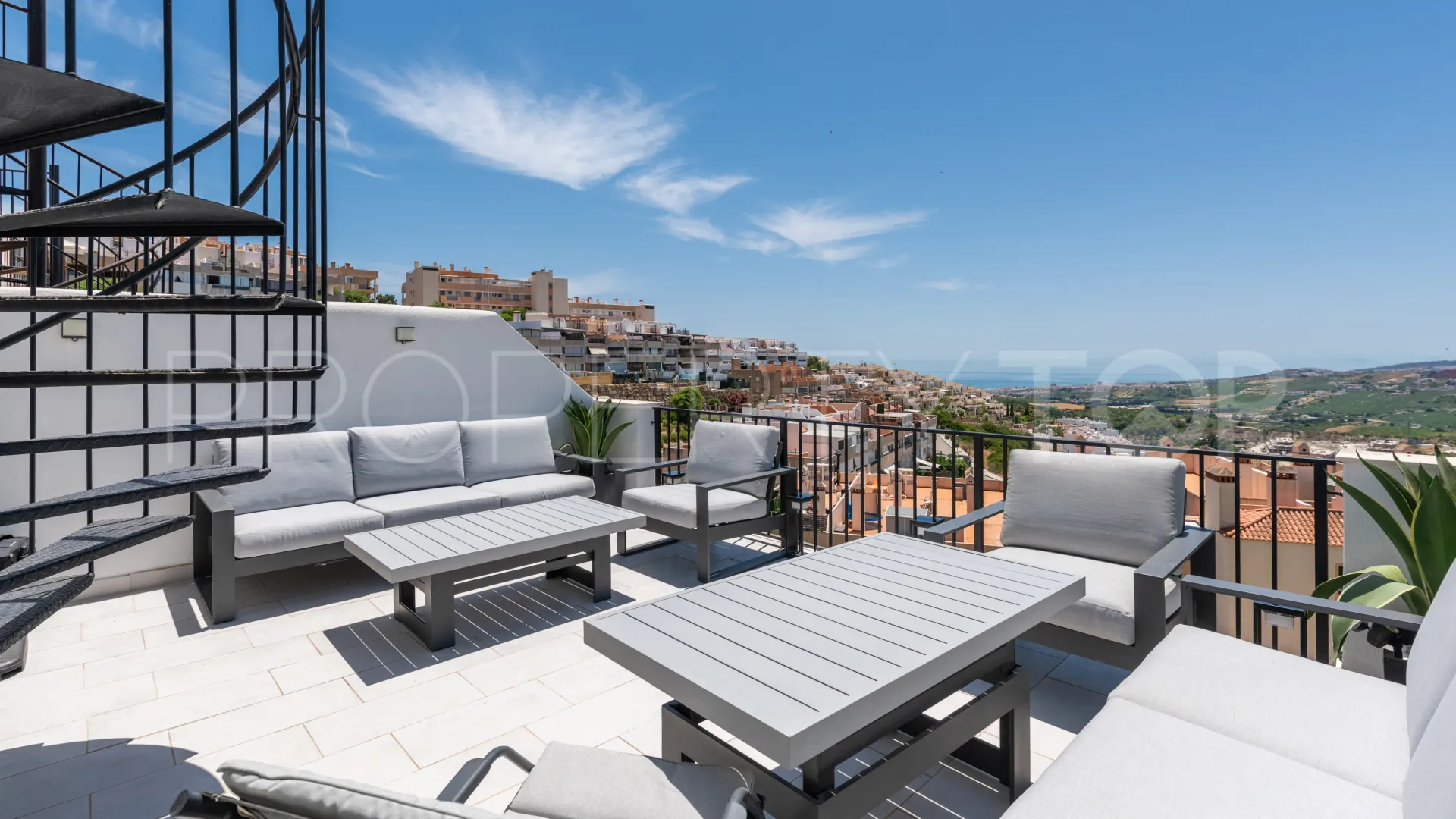 Se vende Ático en Hacienda de Casares