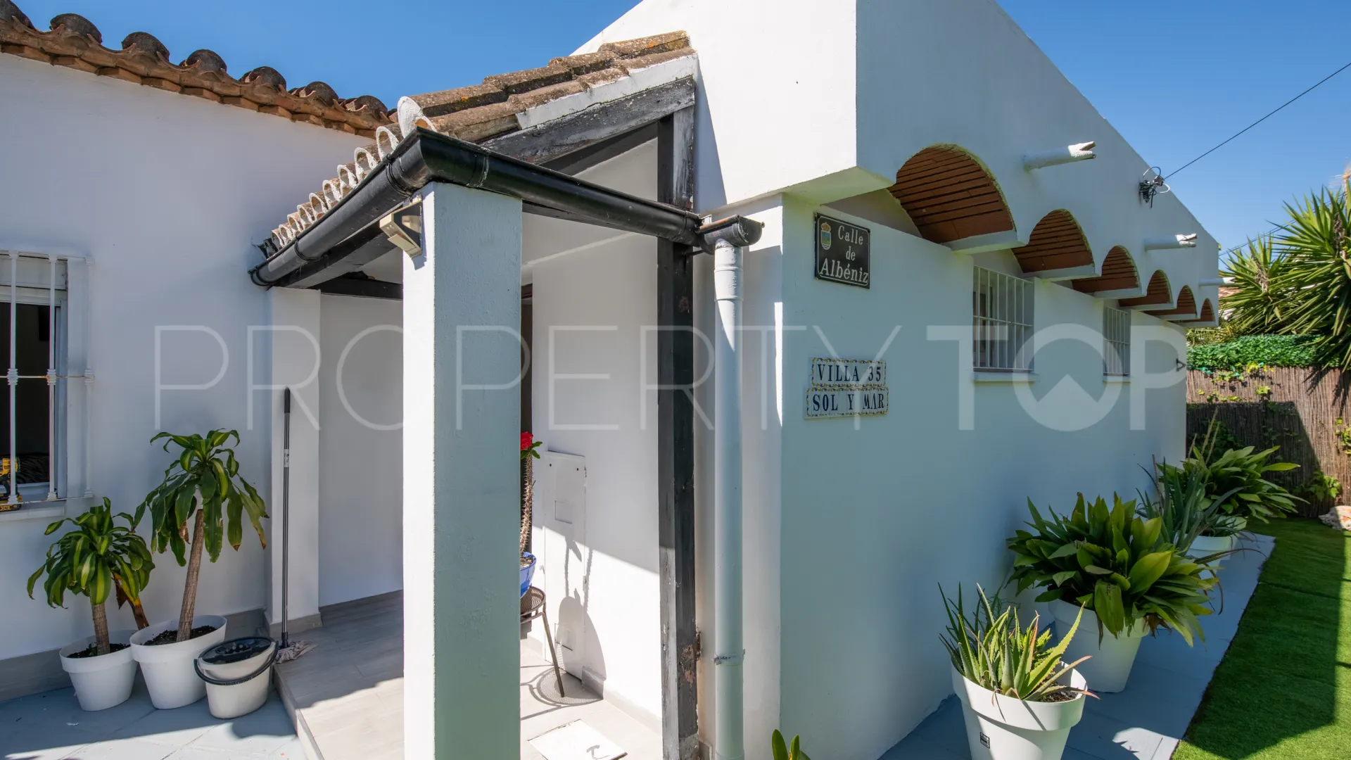 Semi detached house for sale in Bahia Dorada with 3 bedrooms