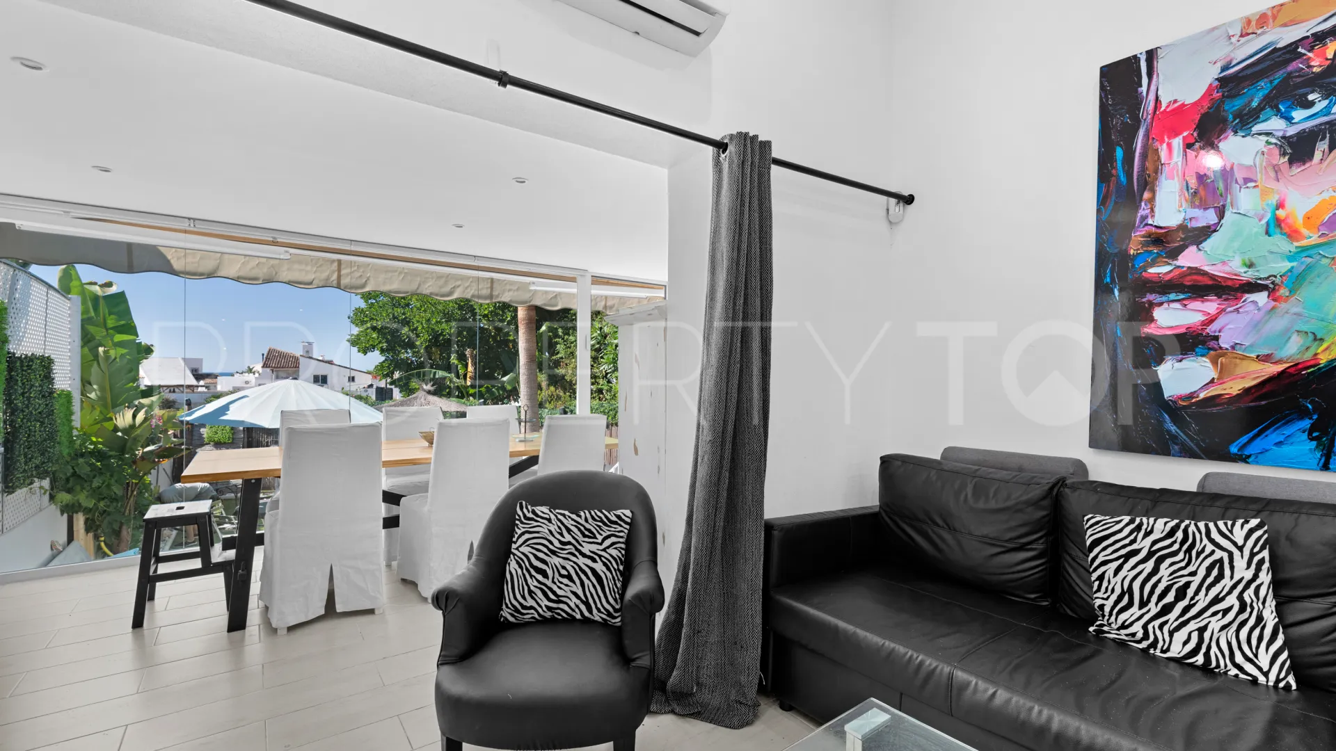 Semi detached house for sale in Bahia Dorada with 3 bedrooms