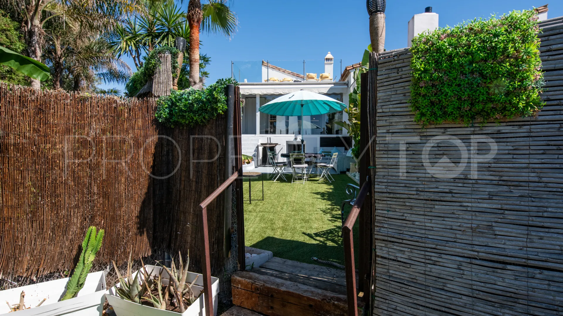 Semi detached house for sale in Bahia Dorada with 3 bedrooms