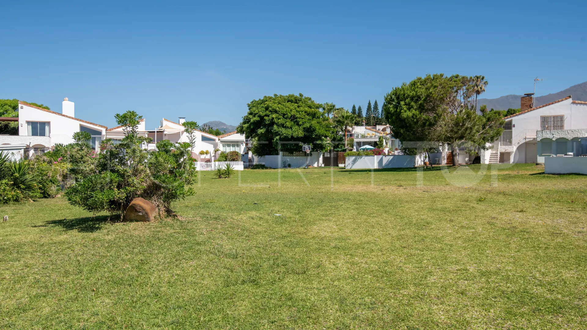 Semi detached house for sale in Bahia Dorada with 3 bedrooms