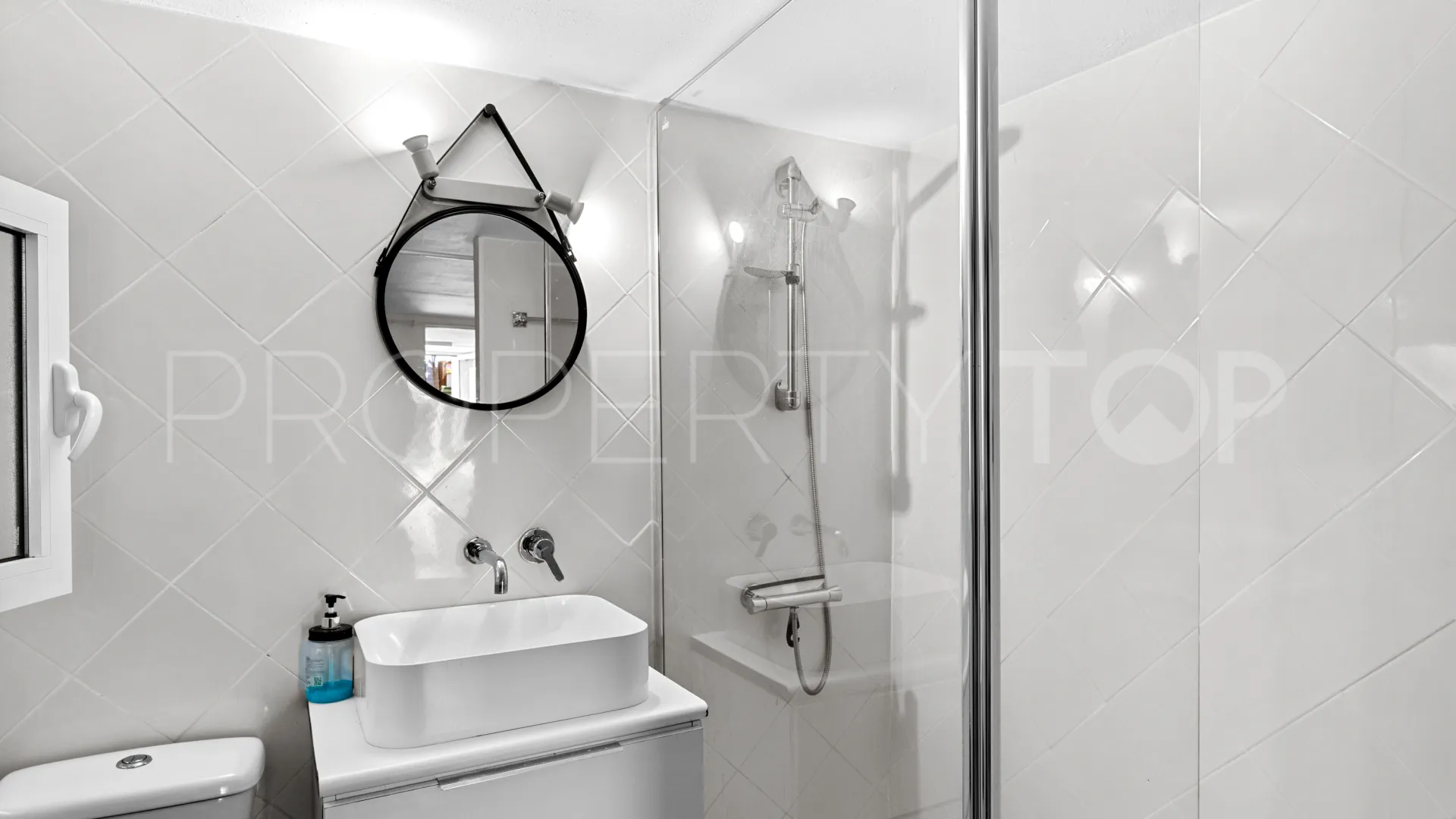 Semi detached house for sale in Bahia Dorada with 3 bedrooms