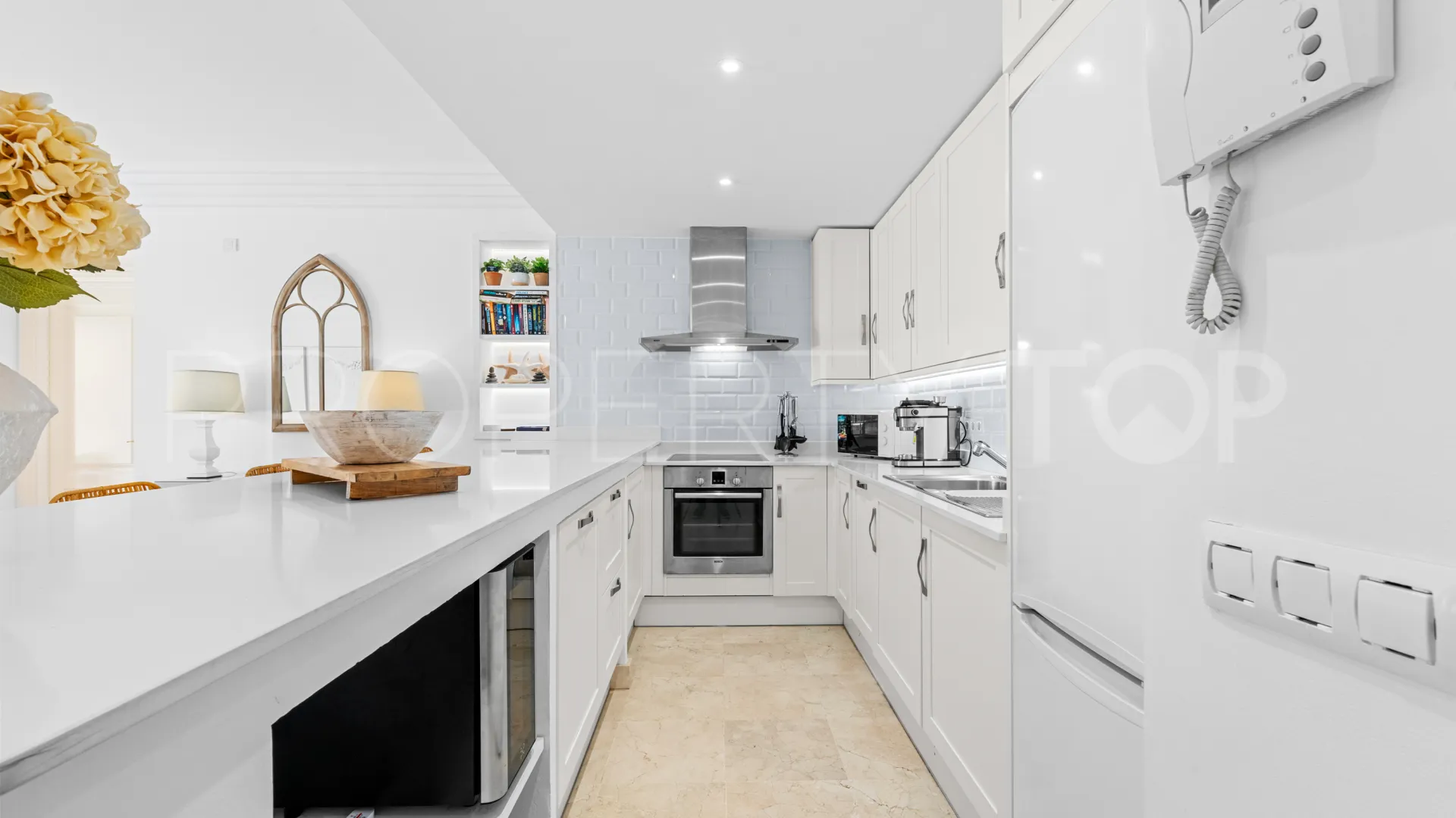 Majestic ground floor apartment for sale