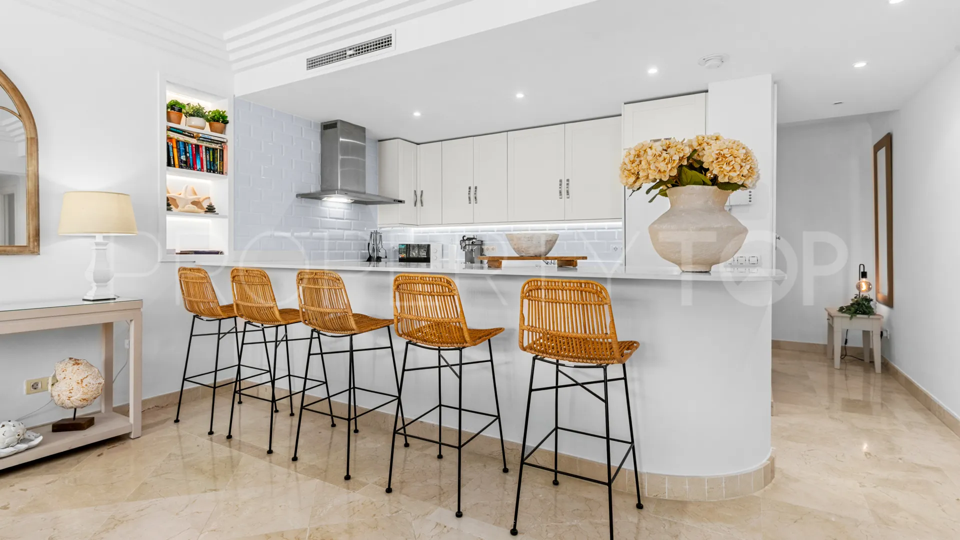 Majestic ground floor apartment for sale