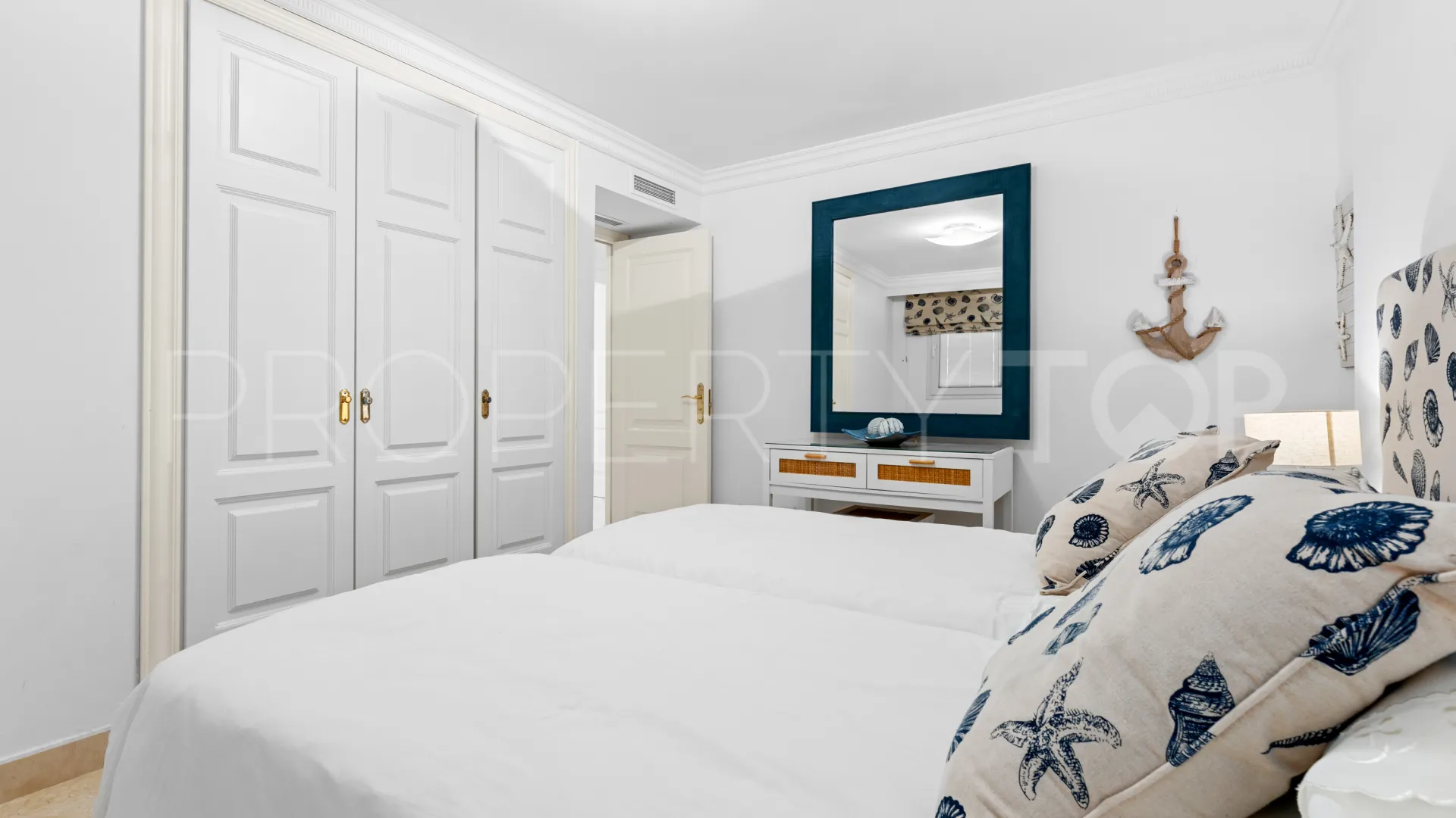 Majestic ground floor apartment for sale