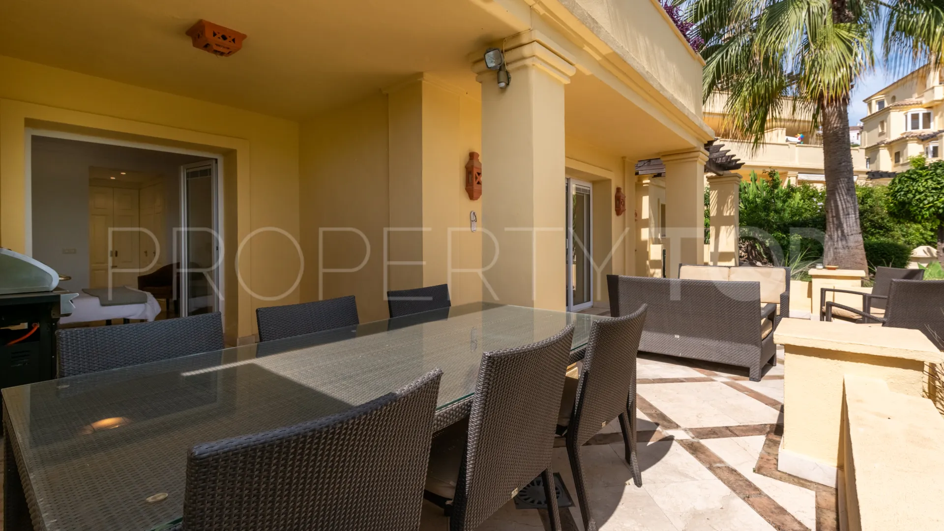 Majestic ground floor apartment for sale