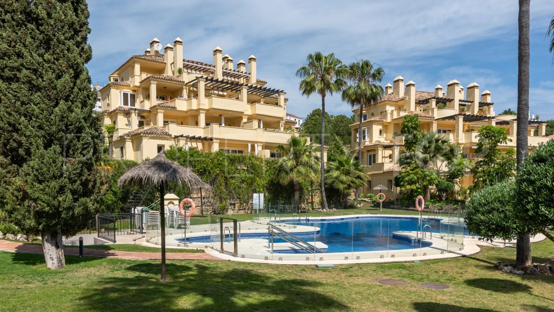 Majestic ground floor apartment for sale