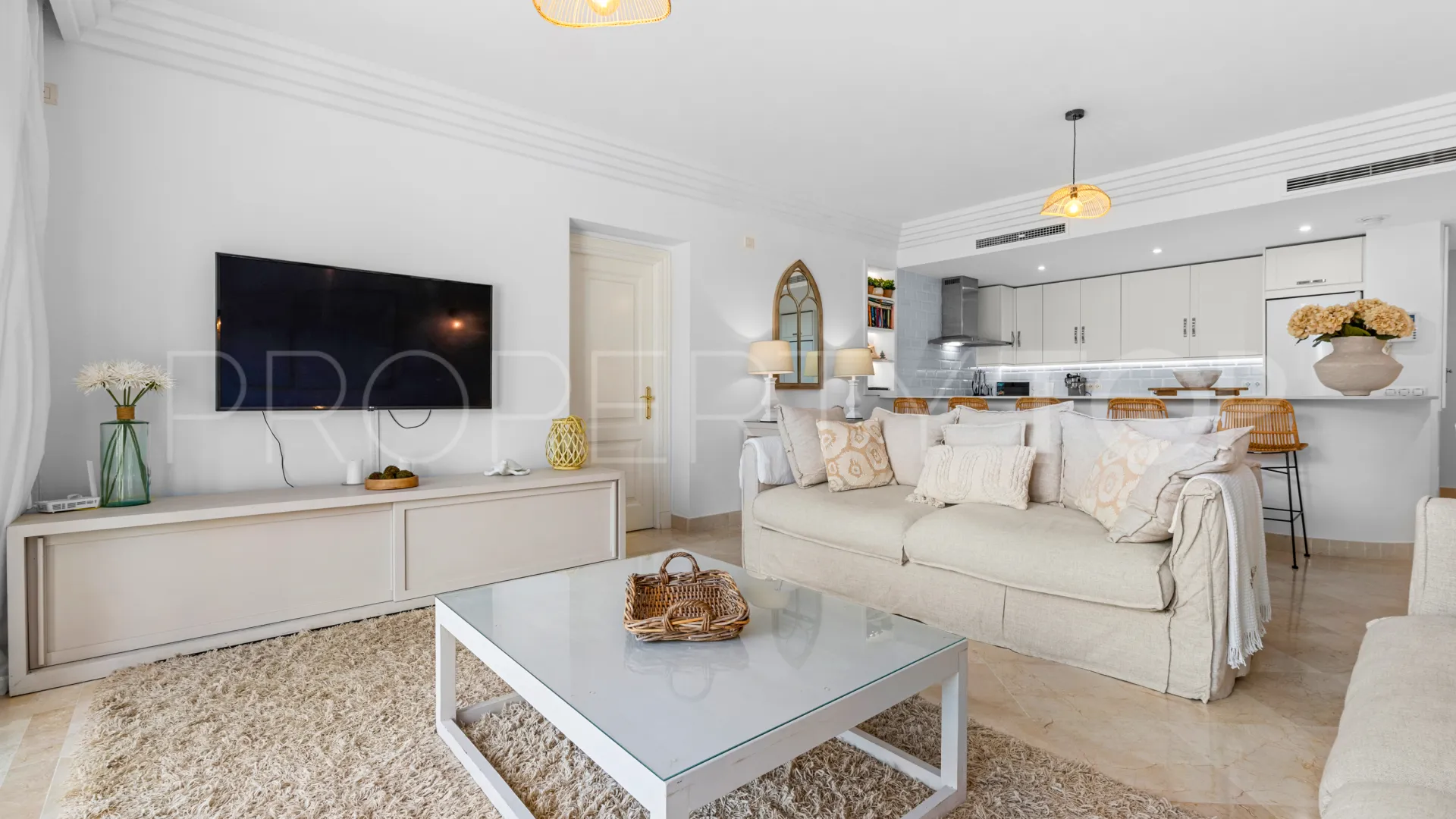Majestic ground floor apartment for sale