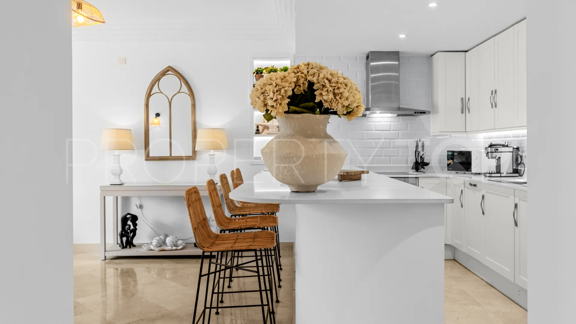 Majestic ground floor apartment for sale