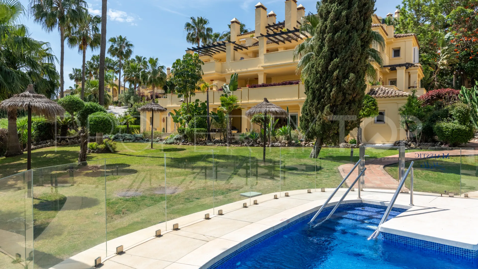 Majestic ground floor apartment for sale