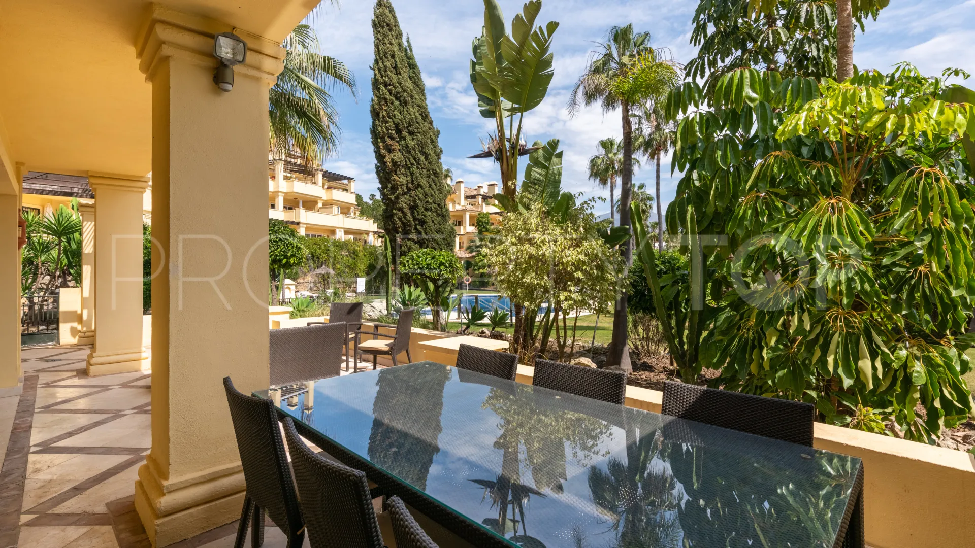 Majestic ground floor apartment for sale