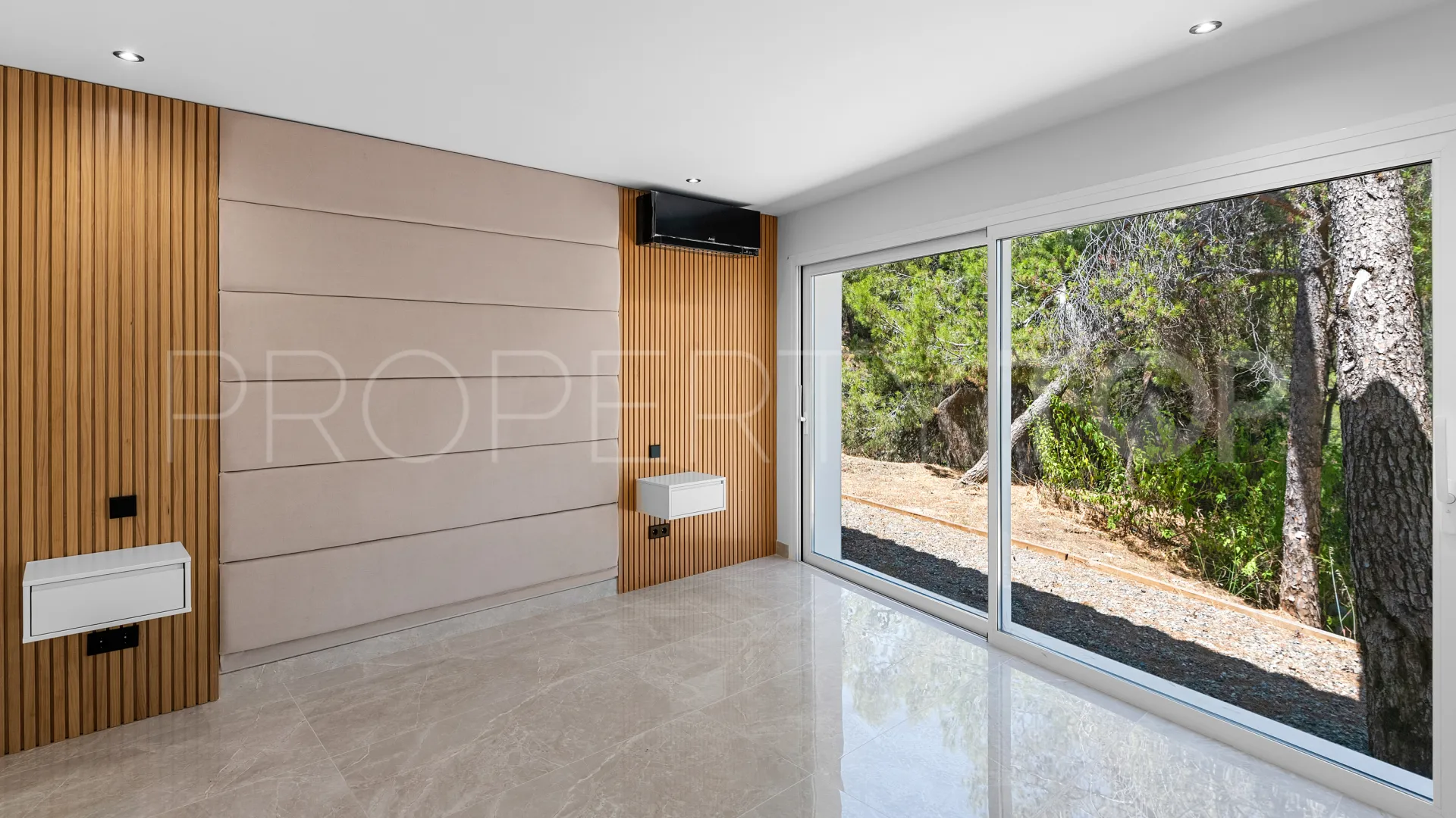 Villa en venta de 5 dormitorios en El Madroñal