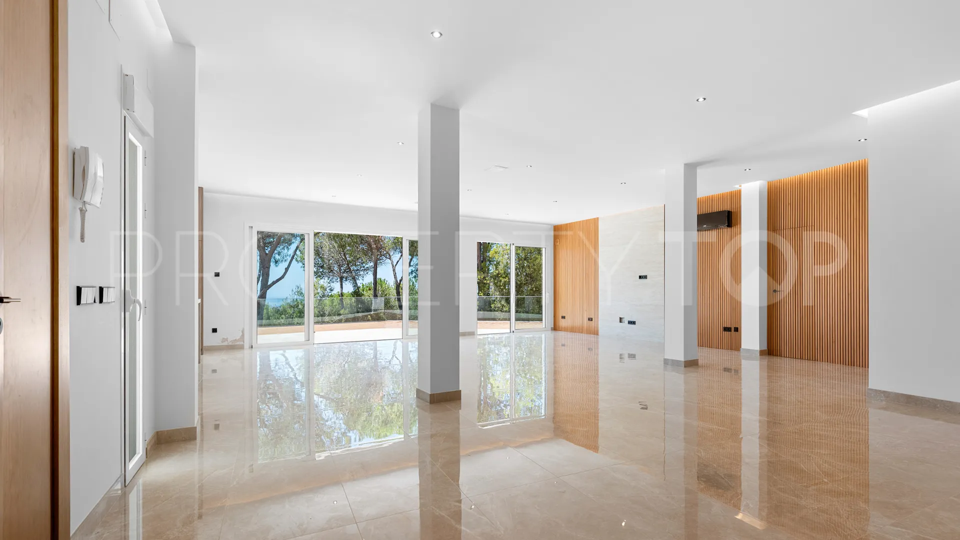 Villa en venta de 5 dormitorios en El Madroñal