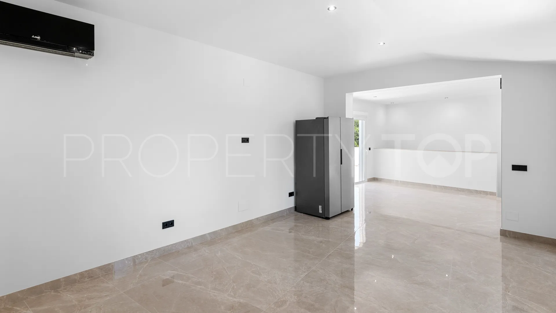Villa en venta de 5 dormitorios en El Madroñal