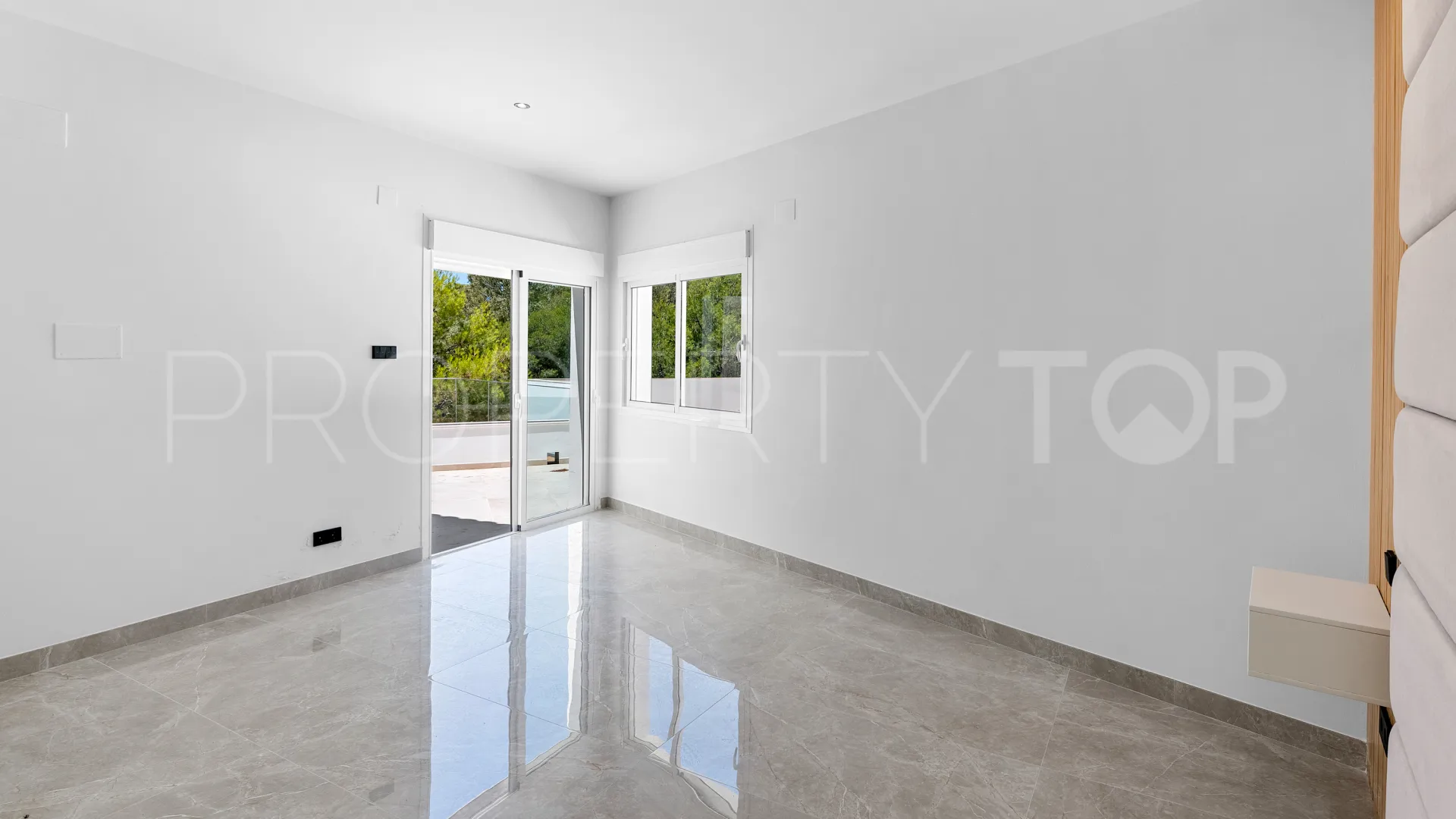 Villa en venta de 5 dormitorios en El Madroñal