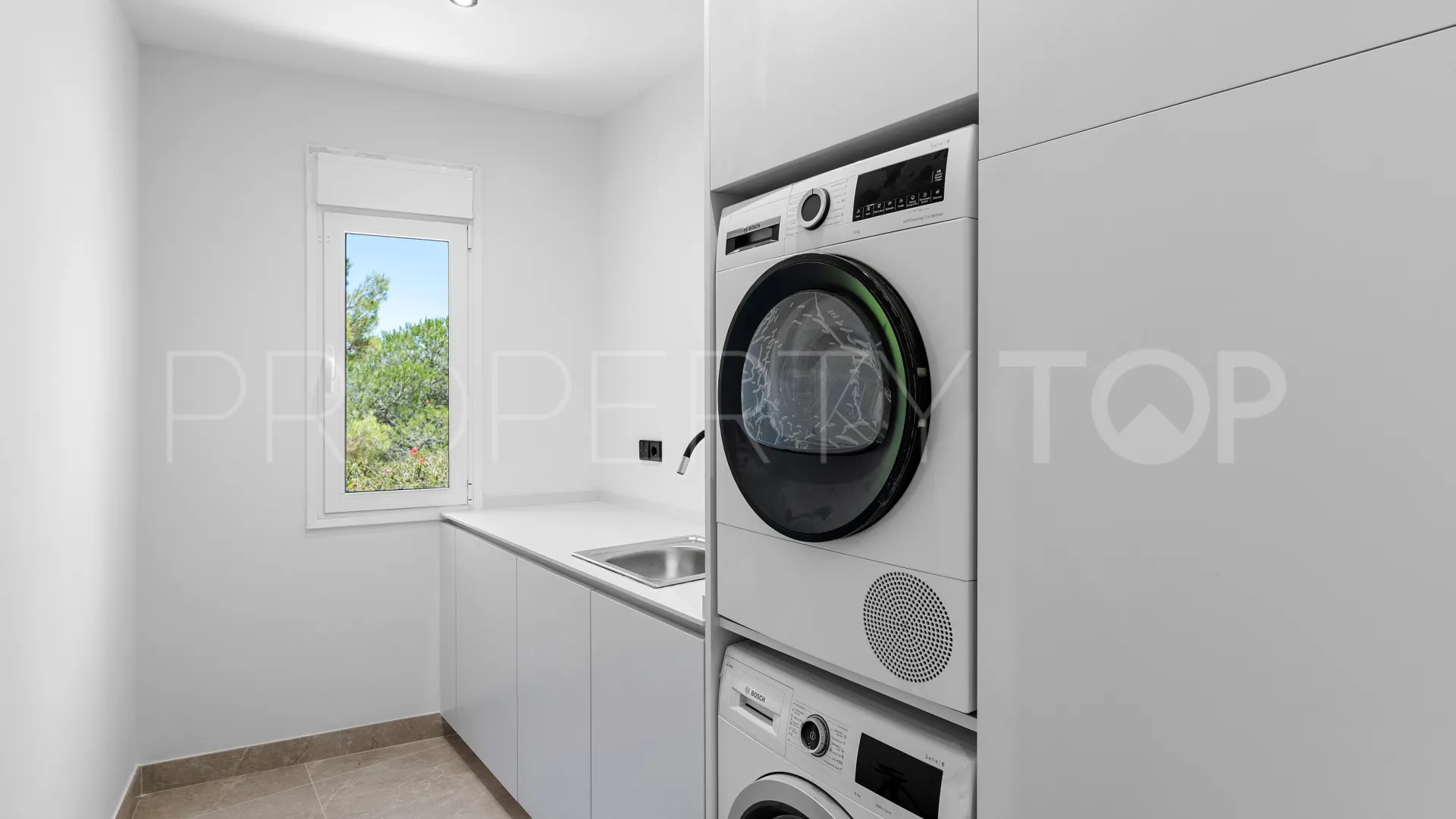 Villa en venta de 5 dormitorios en El Madroñal