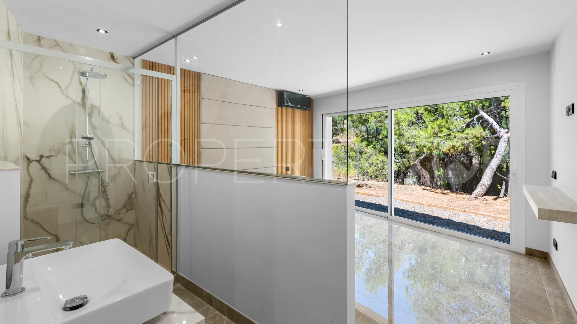 Villa en venta de 5 dormitorios en El Madroñal
