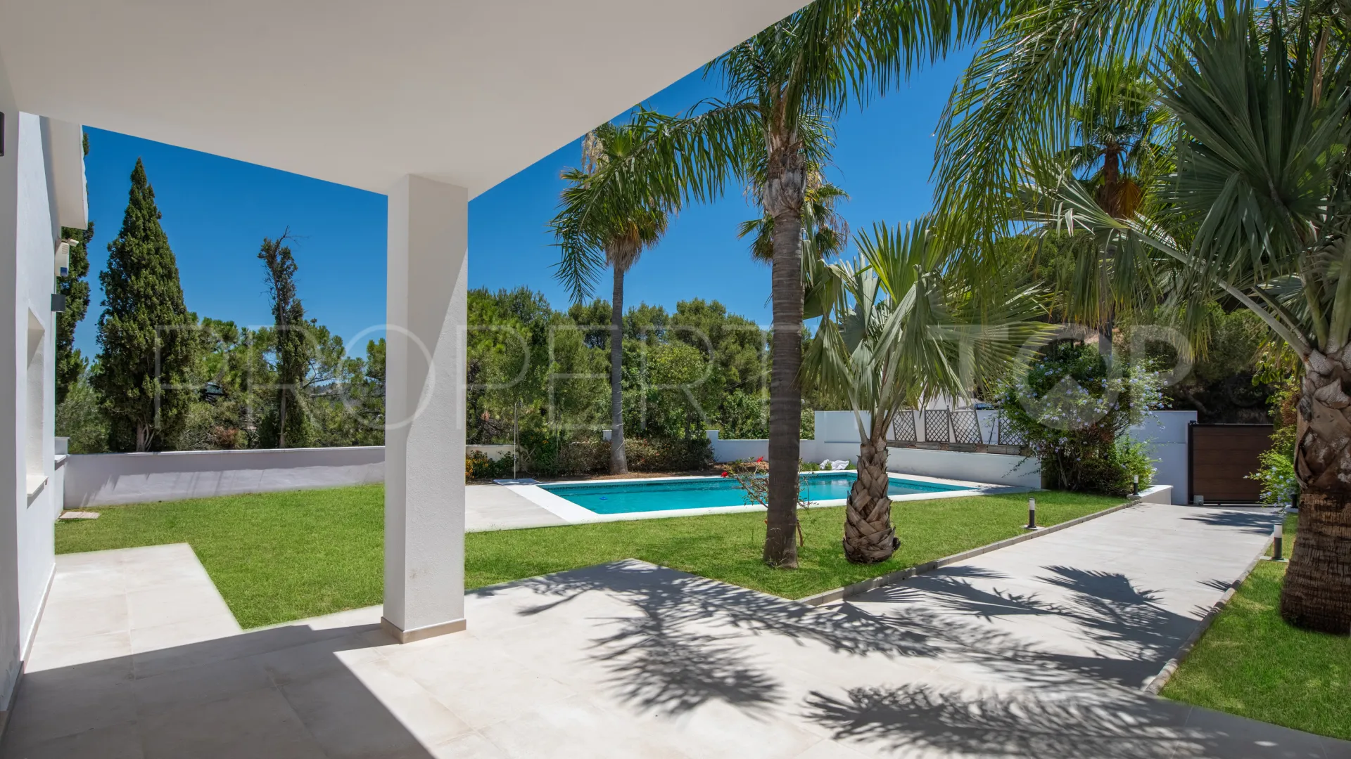 Villa en venta de 5 dormitorios en El Madroñal