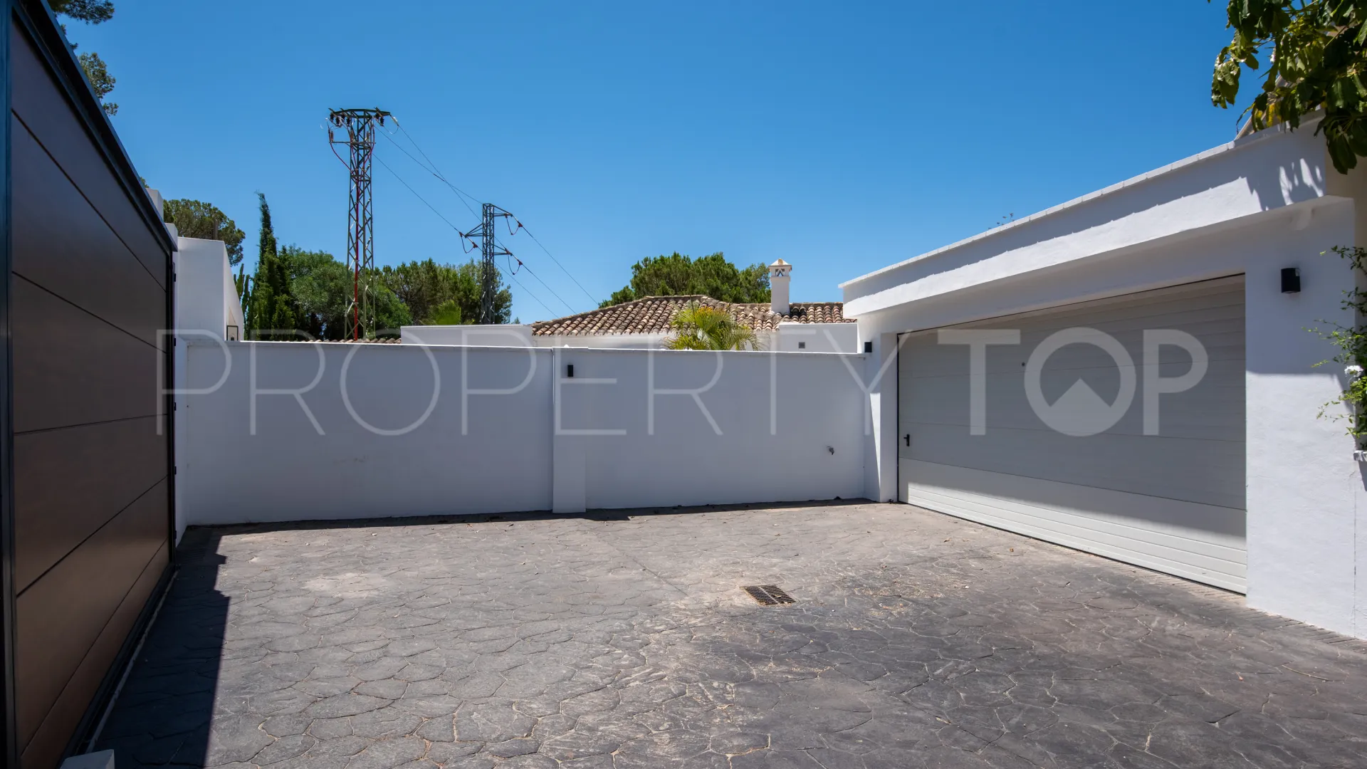 Villa en venta de 5 dormitorios en El Madroñal
