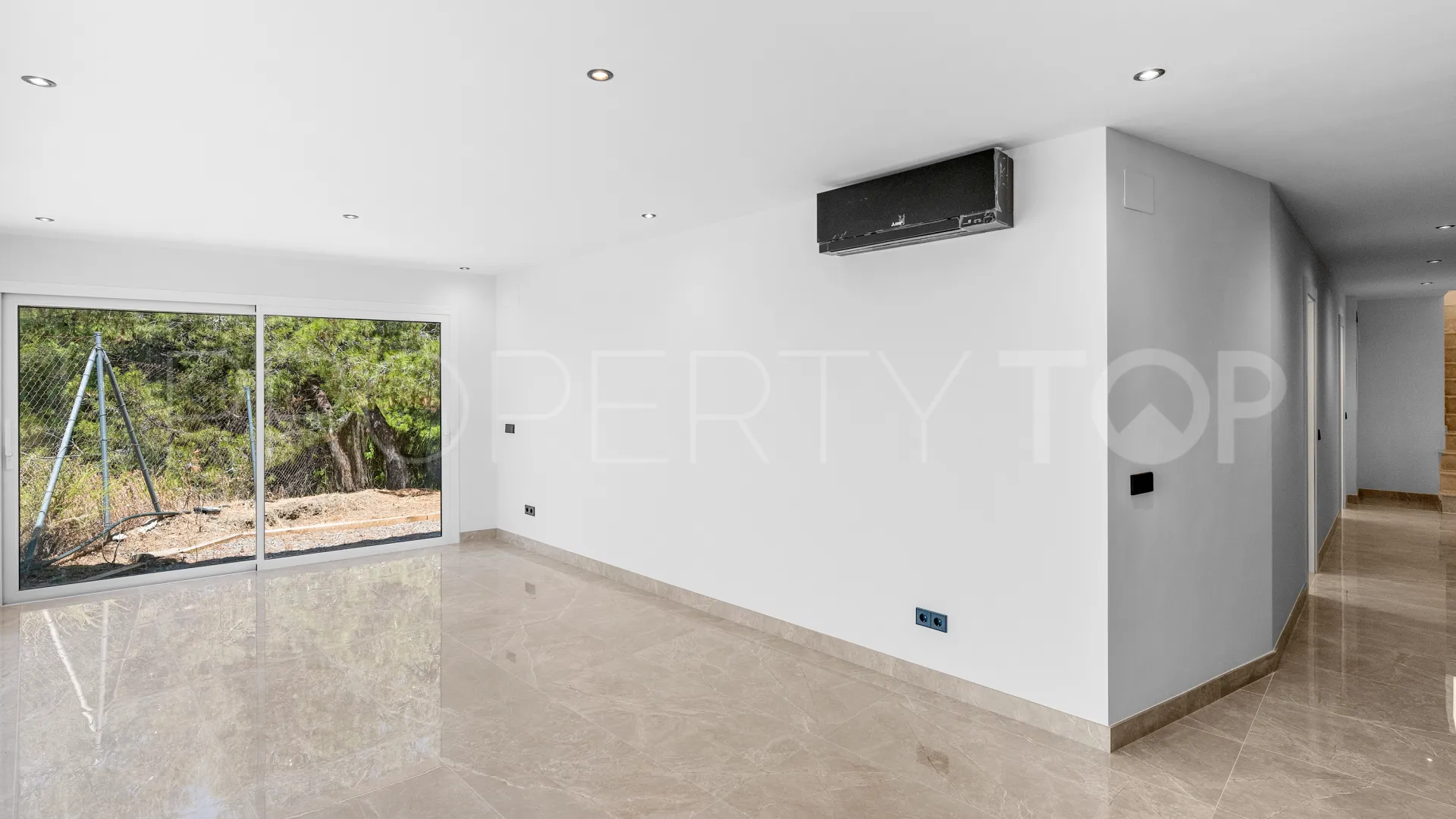 Villa en venta de 5 dormitorios en El Madroñal