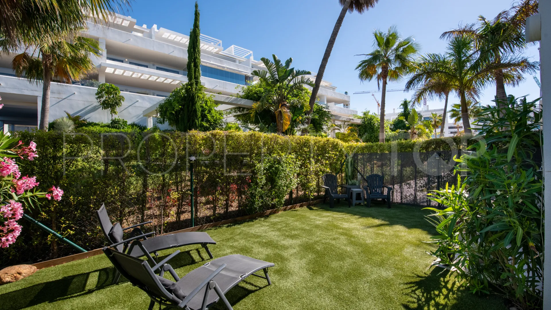 Se vende apartamento planta baja en Las Olas de 3 dormitorios