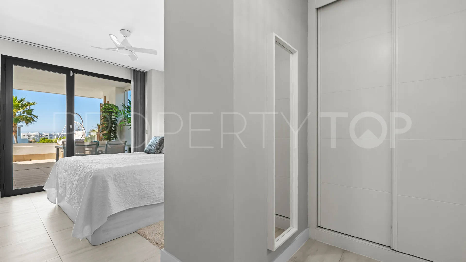 Se vende apartamento planta baja en Las Olas de 3 dormitorios