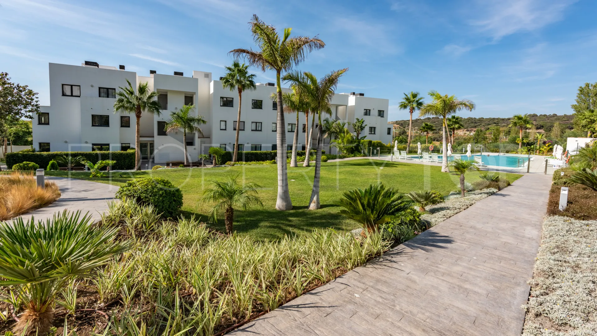 Se vende apartamento planta baja en Las Olas de 3 dormitorios