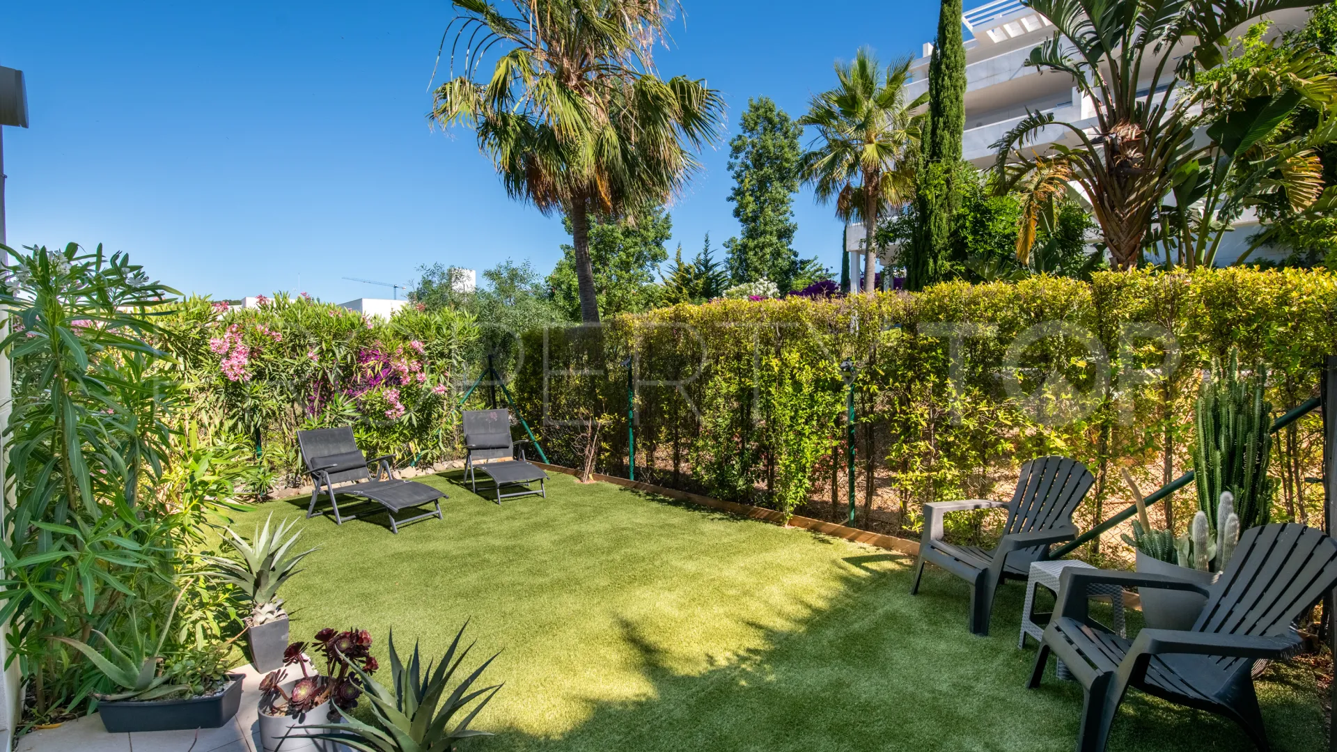 Se vende apartamento planta baja en Las Olas de 3 dormitorios
