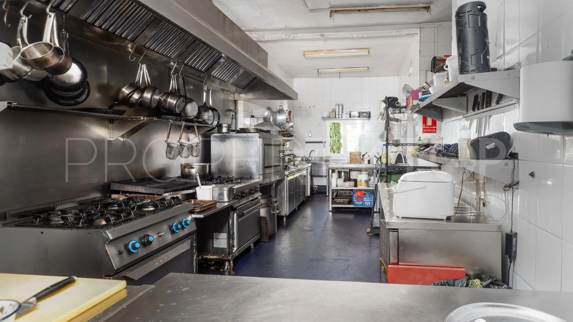 Buy restaurant in Casares Montaña with 3 bedrooms