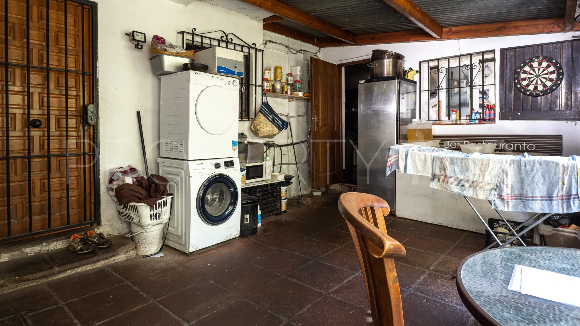 Buy restaurant in Casares Montaña with 3 bedrooms