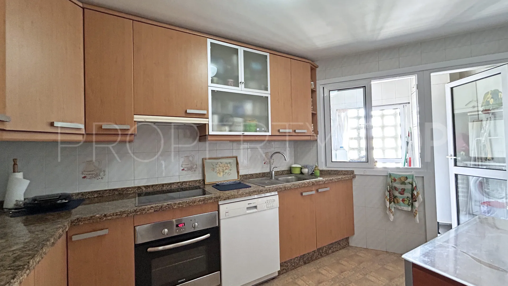 For sale duplex penthouse with 4 bedrooms in Marbella Centro