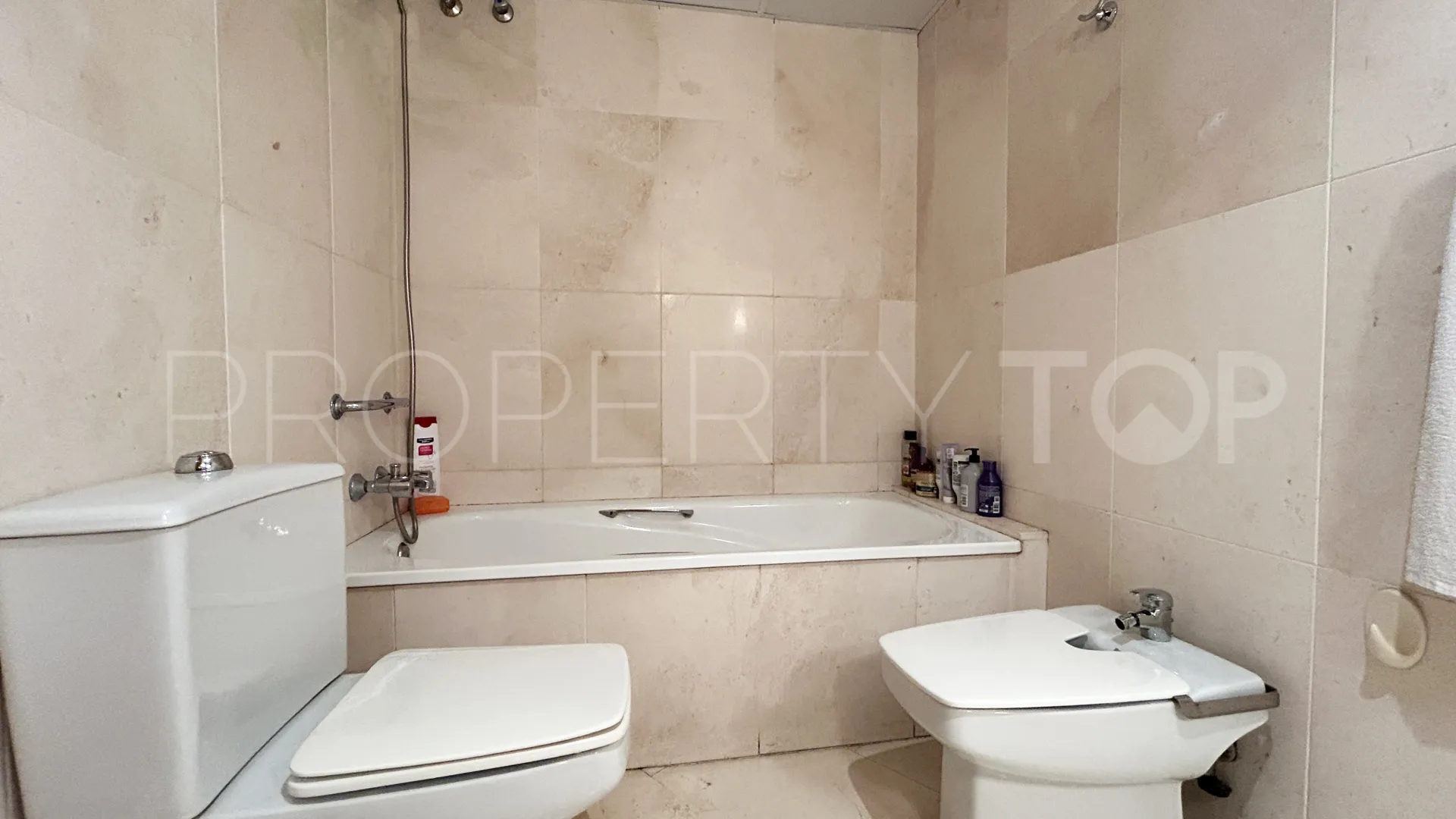 For sale duplex penthouse with 4 bedrooms in Marbella Centro