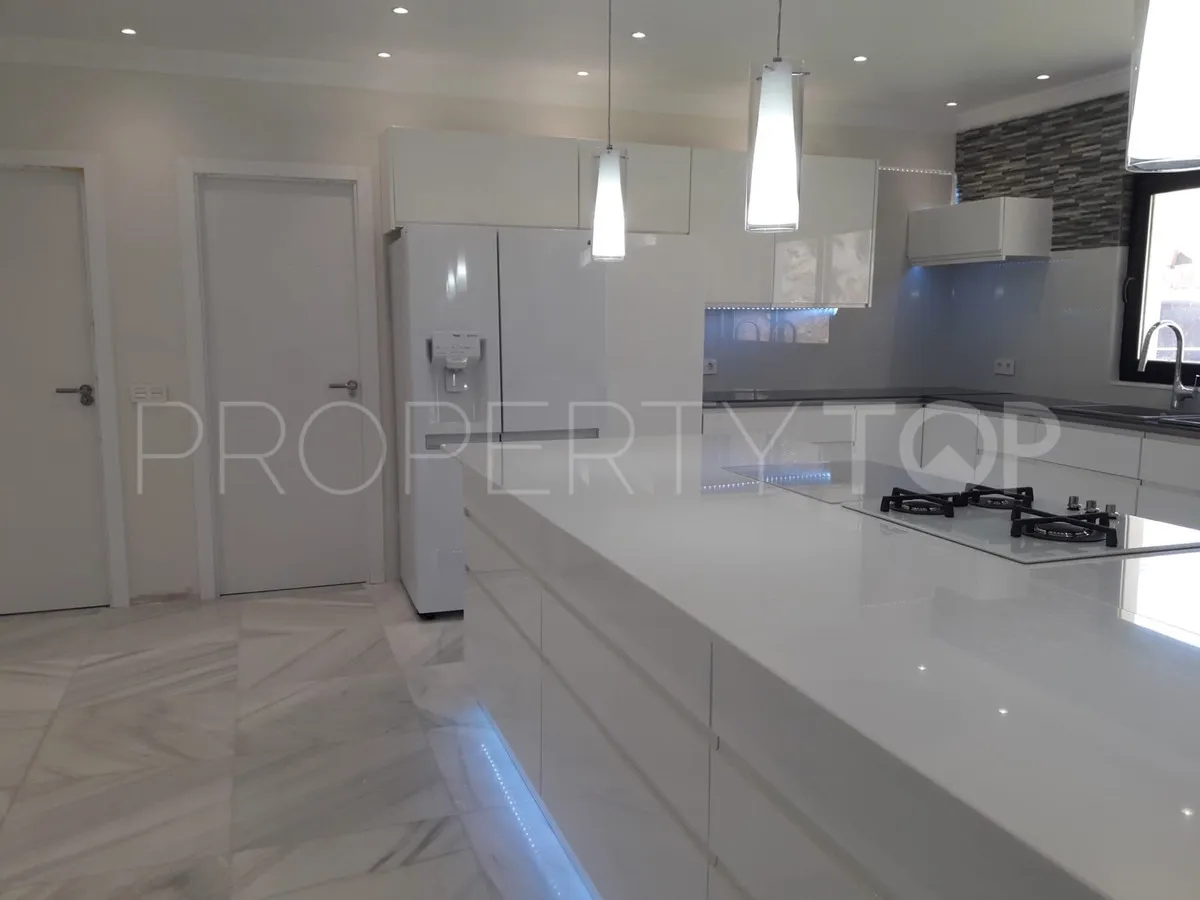 Paraiso Alto, villa de 6 dormitorios en venta