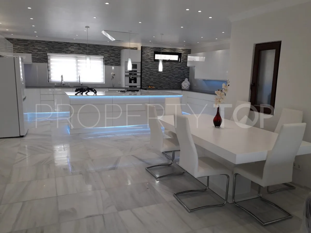 Paraiso Alto, villa de 6 dormitorios en venta