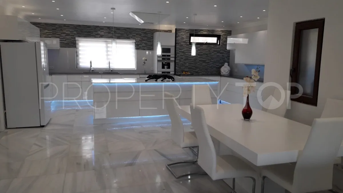 Paraiso Alto, villa de 6 dormitorios en venta