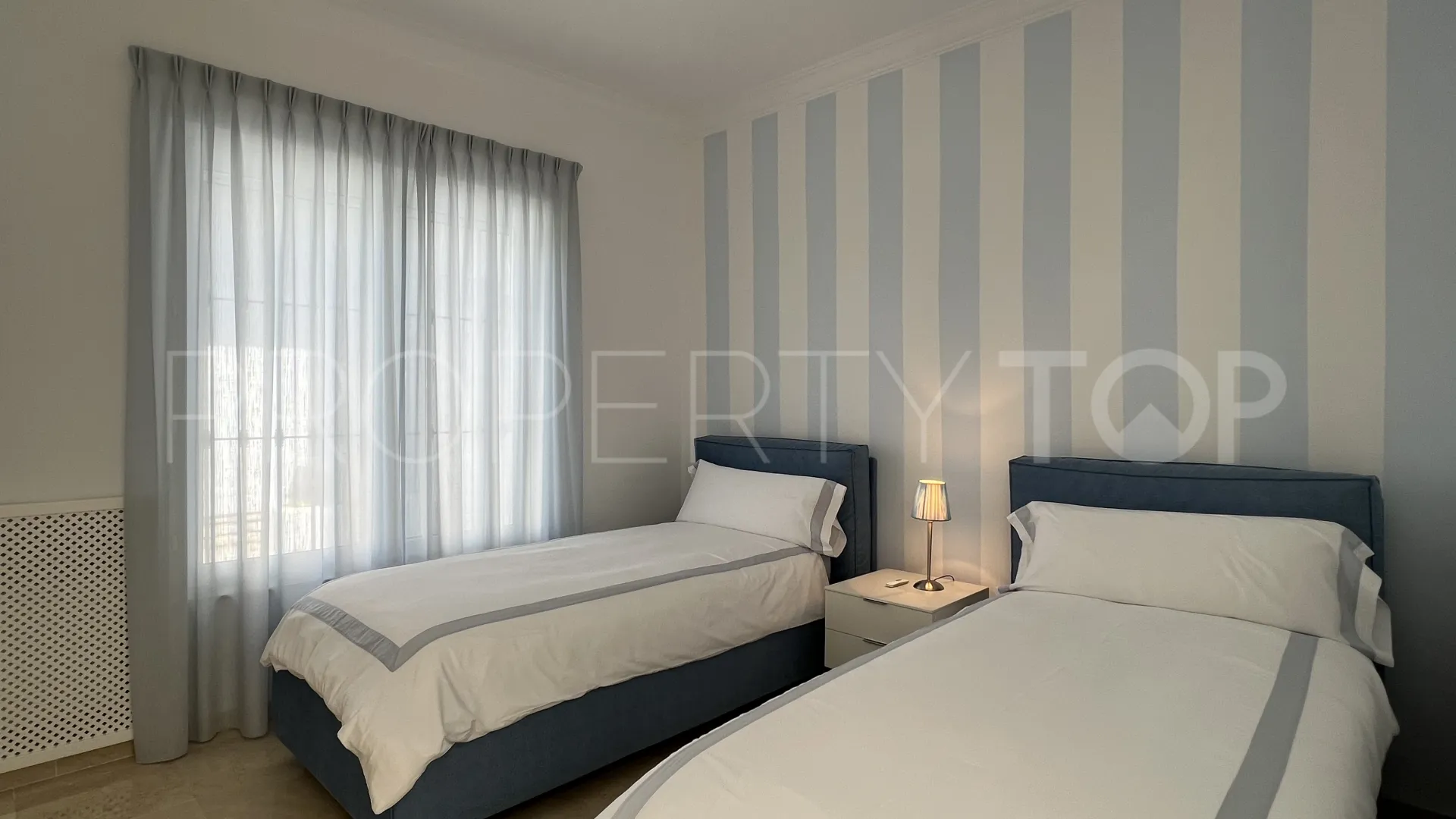 El Paraiso villa for sale