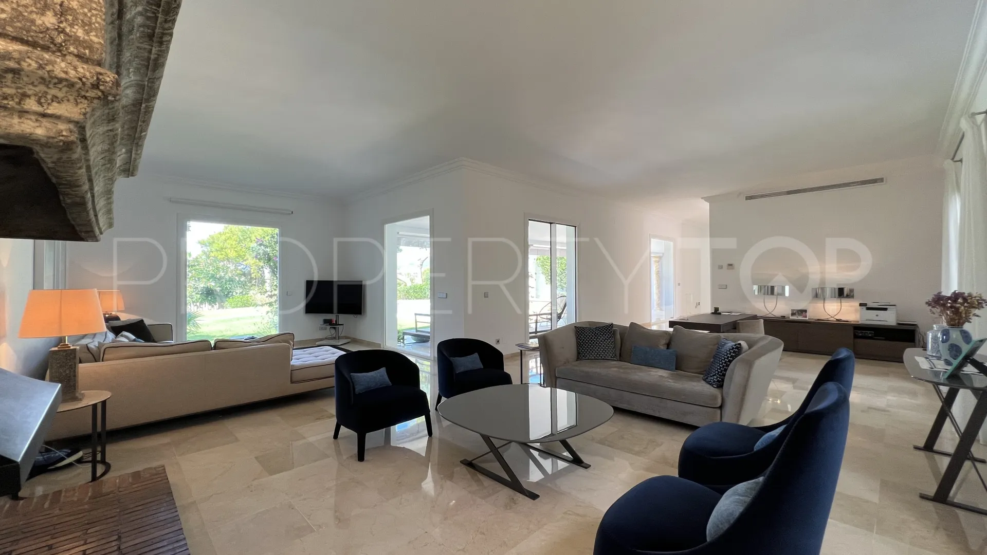 El Paraiso villa for sale