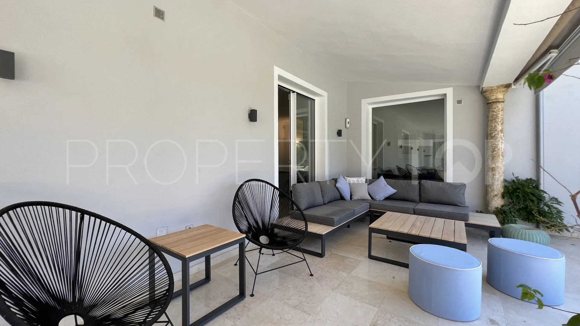 El Paraiso villa for sale